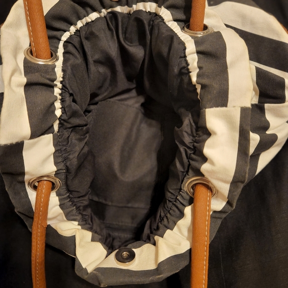 Striped Handbag ⚓️ - Picture 4 of 4